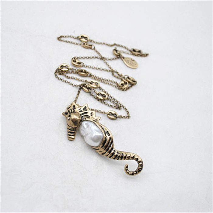 Seahorse pendant trend necklace