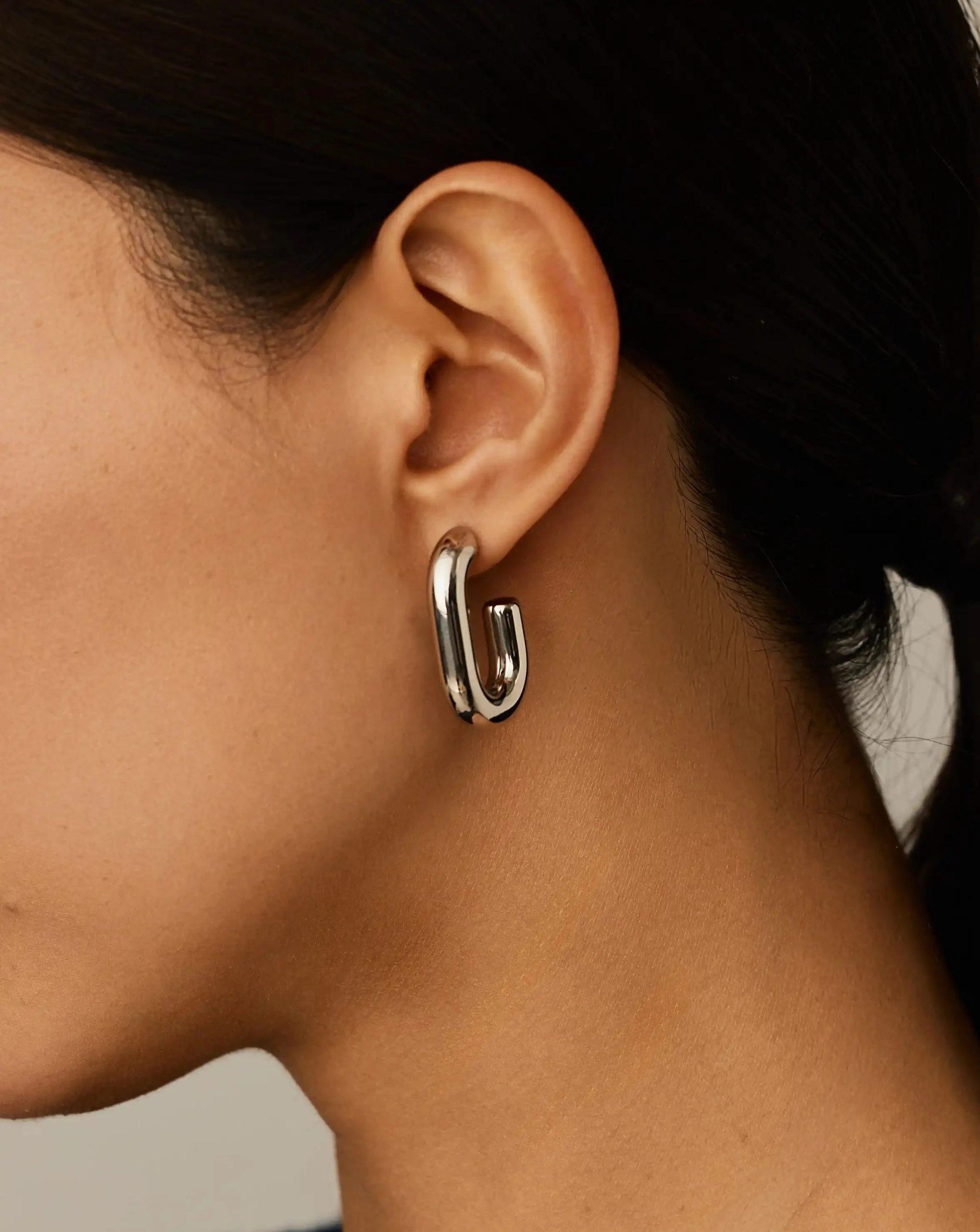 Chubby Oval Medium Hoop Earrings | Platinum Plated - Image 2