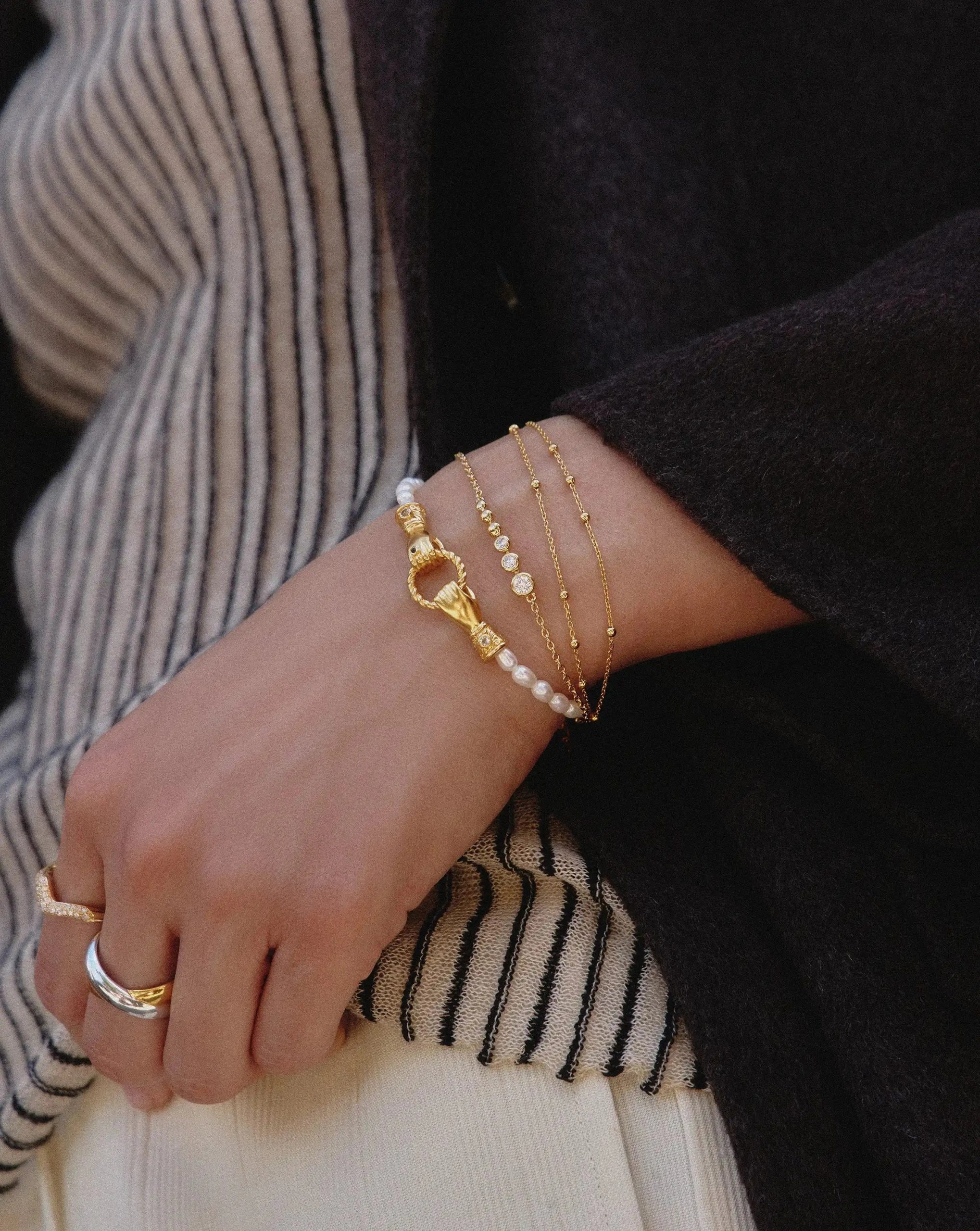 Harris Reed In Good Hands Pearl Bracelet | 18ct Gold Plated/Pearl & Black Onyx - Image 2